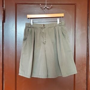 Vintage Wide Leg Pleated Shorts